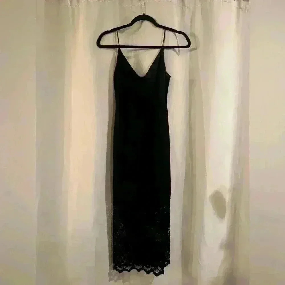 Women’s Lace TFNC Dress